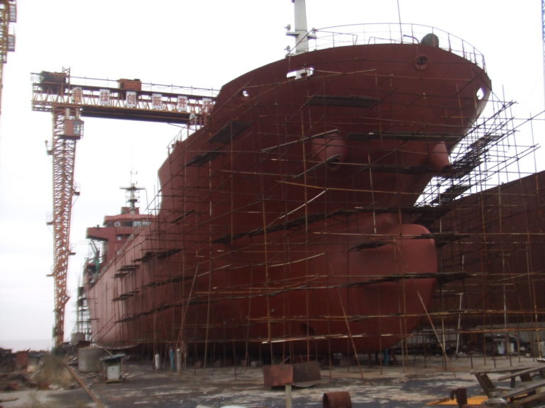 Tankers : Oil, Product and Chemical tanker from 10,000 DWT up to 75,000 DWT