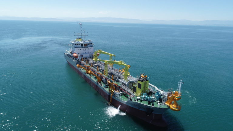 TSHD Trailing suction Hopper Dredger : 2,500 m3 – 8,000 m3